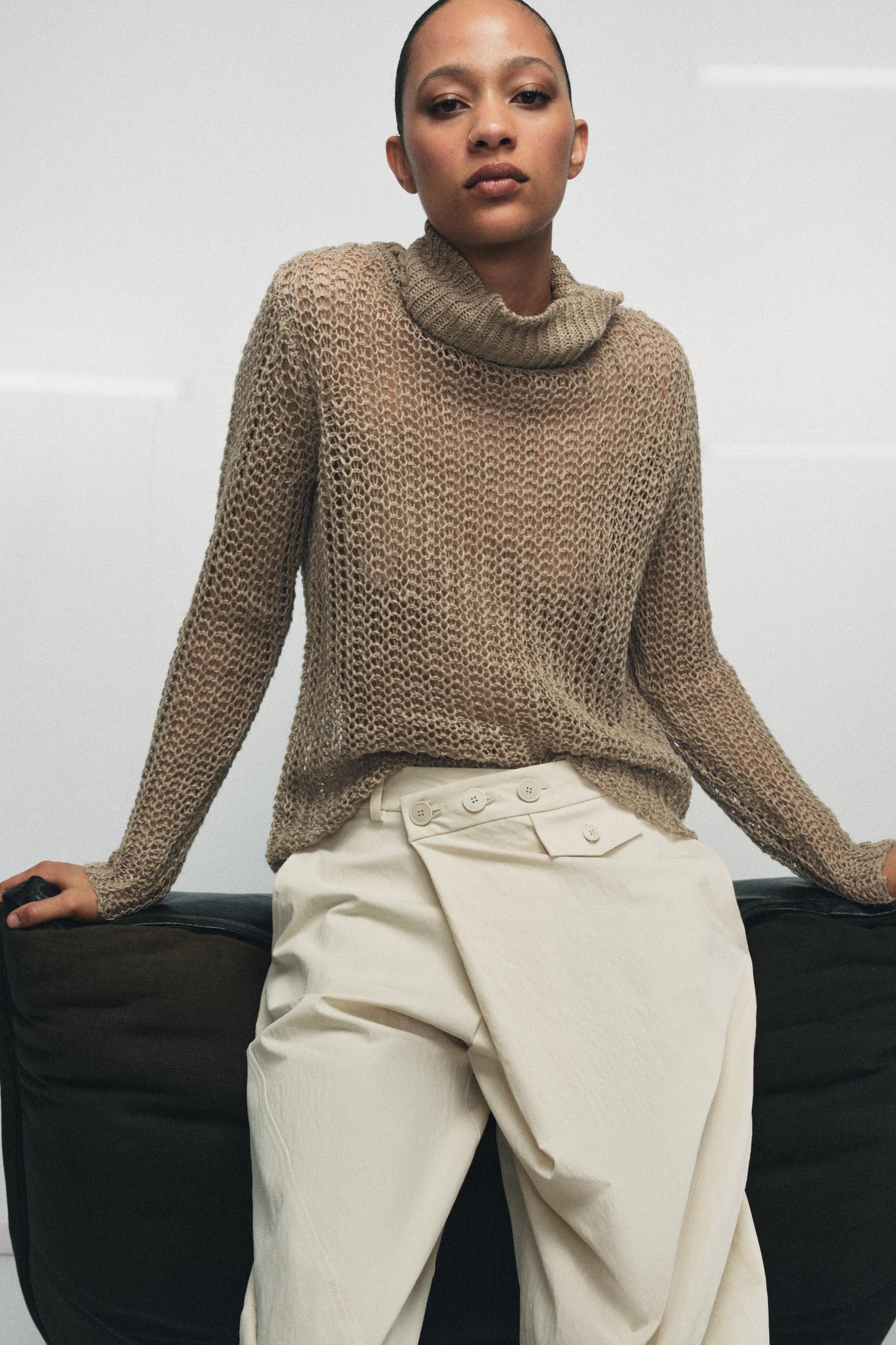 PULL EN MAILLE AJOURÉE 100 % LIN